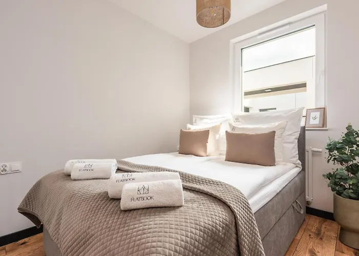 Διαμέρισμα Flatbook - Sole Mare Z Basenem, *